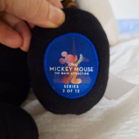 A Limited Edition Mickey Mouse Plush Pirates of The Caribbean Main Attraction - Picture 2 of 13